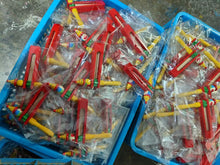 Load image into Gallery viewer, Colorful Wooden Gragger Grogger Noise Maker 5.72 x 4.91 inches Color Party Graggers for Party Favors Holiday Celebration
